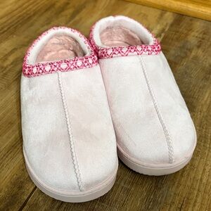 Sonoma Pink Fleece Lined Slippers size 7/8